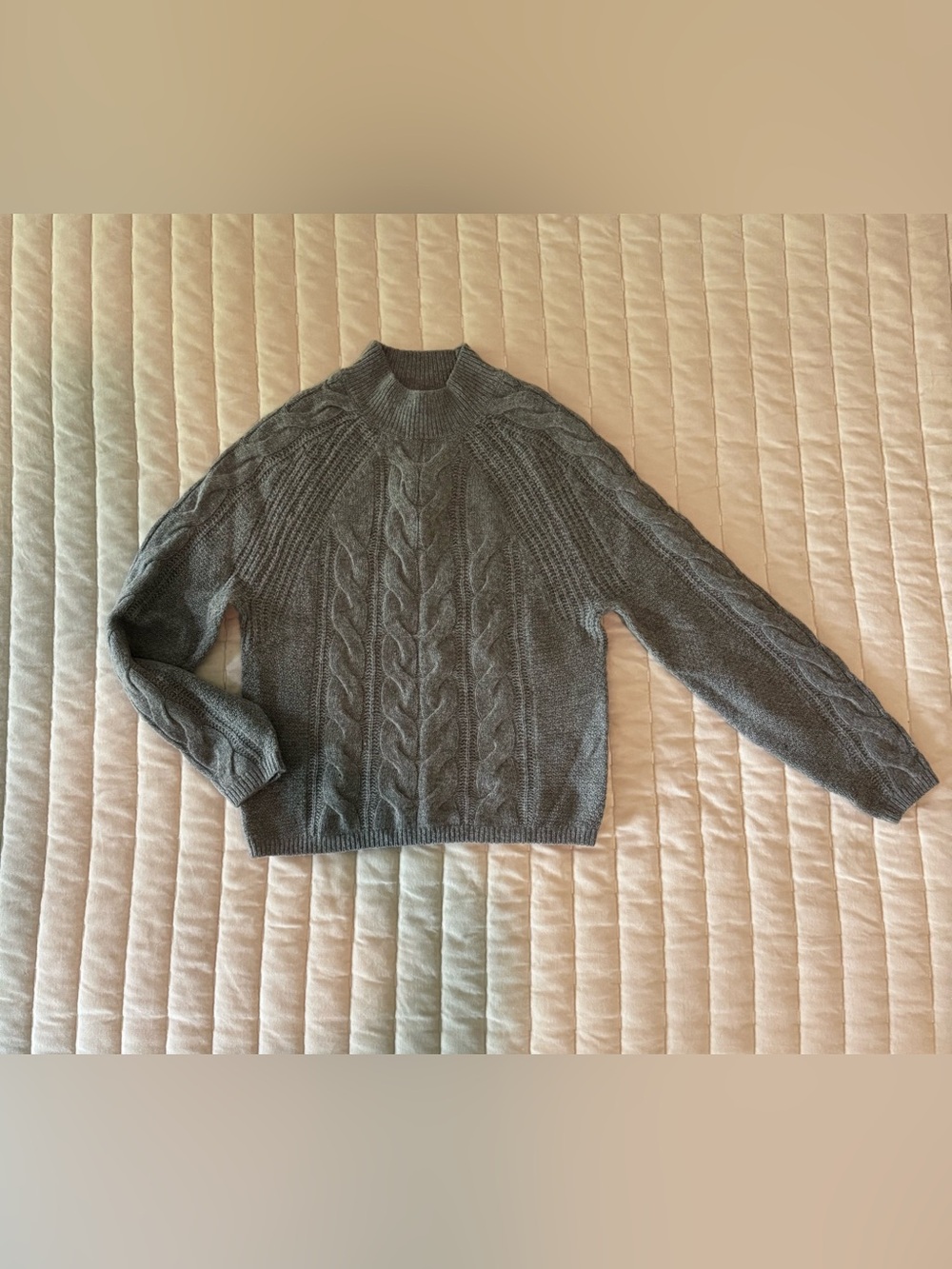Banana Republic Gray knit sweater